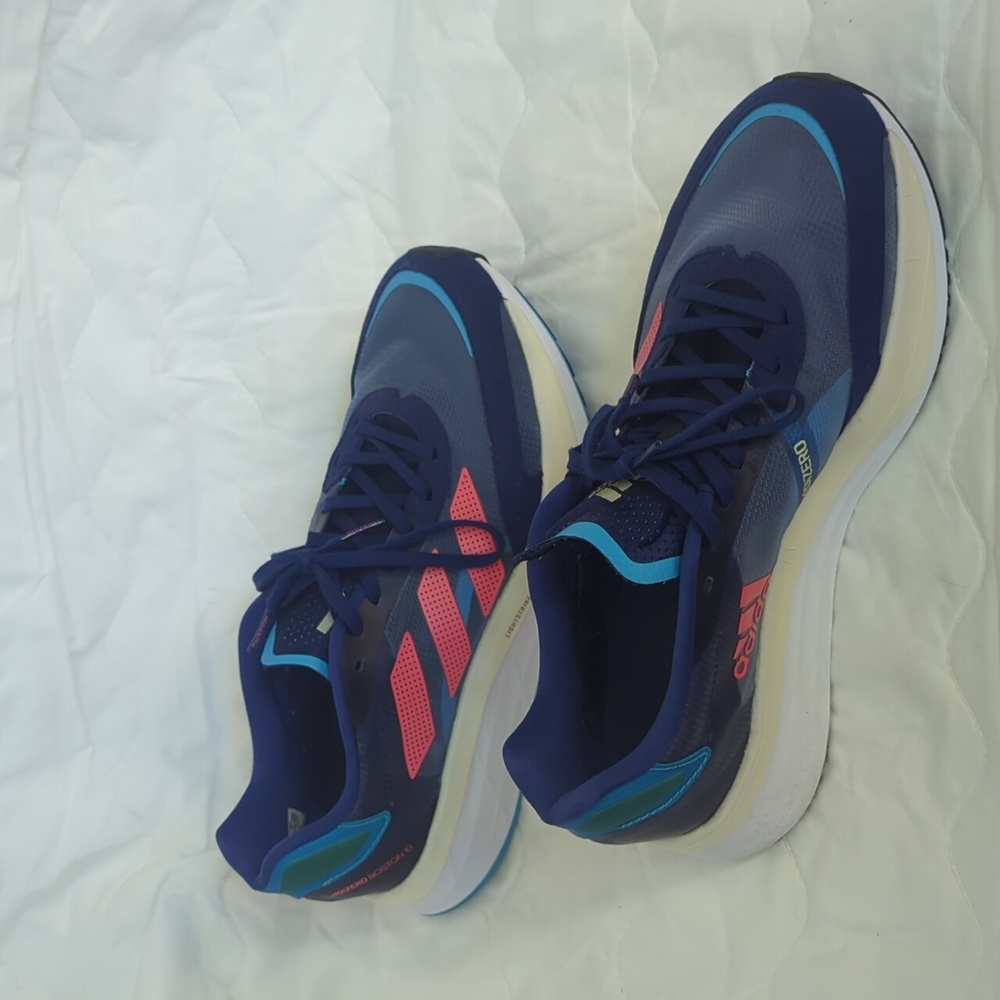 Adidas Adizero Boston 10 Running shoes (Very Good Condition) Men's 9/Women's 10